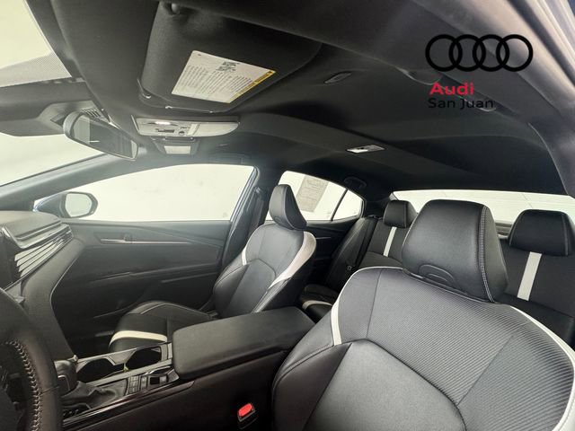 Used 2025 Toyota Camry SE image 14