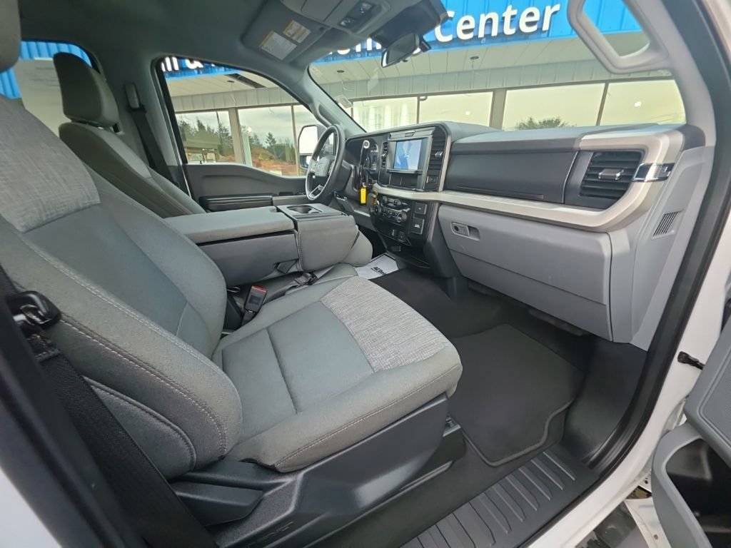 Used 2025 Ford F250 XLT AWD/4WD image 20