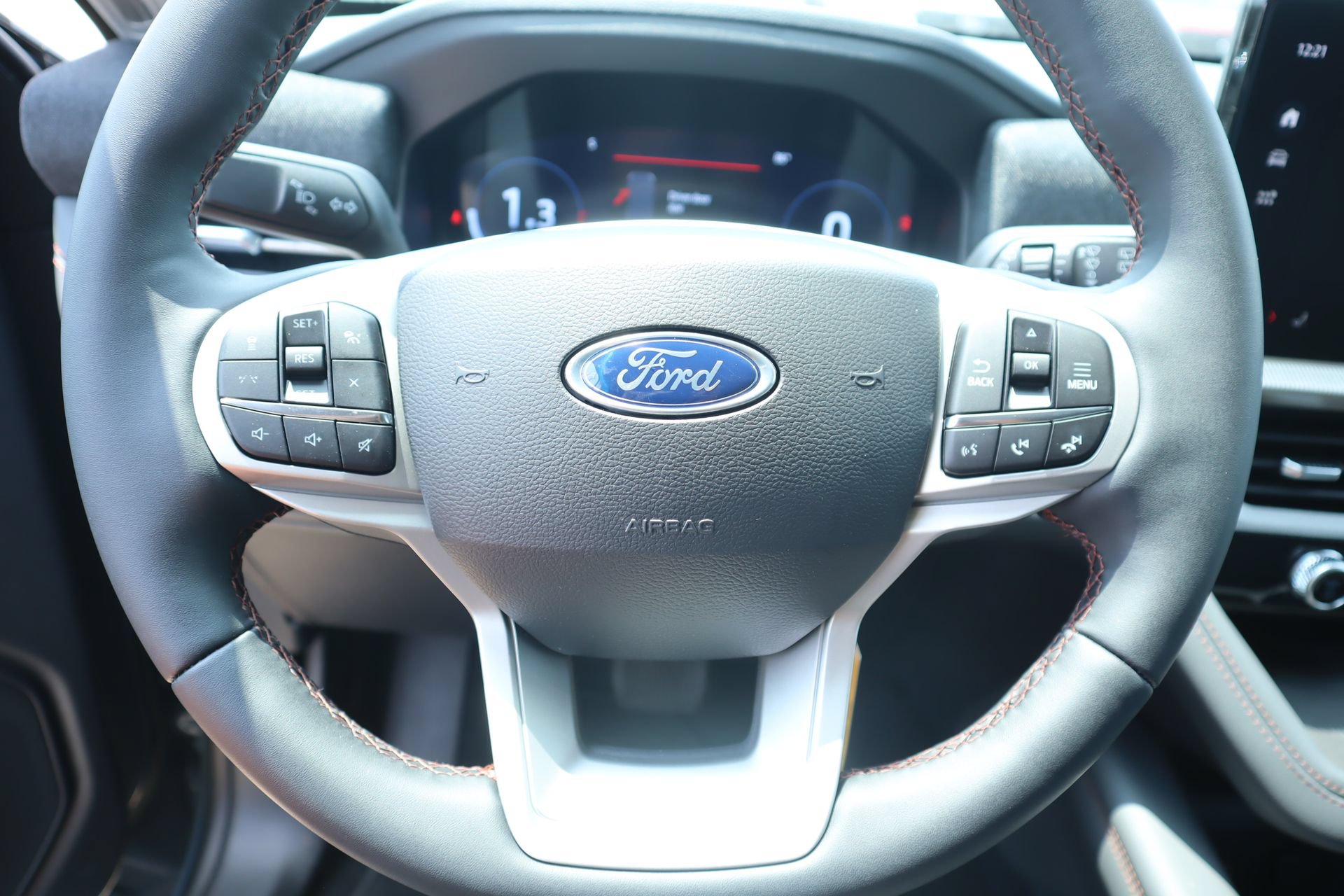 New 2026 Ford Explorer Active RWD image 3