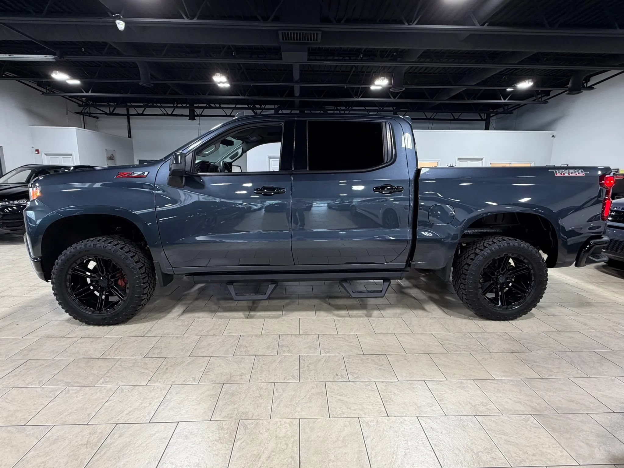 Used 2021 Chevrolet Silverado 1500 Custom Trail Boss AWD/4WD image 22