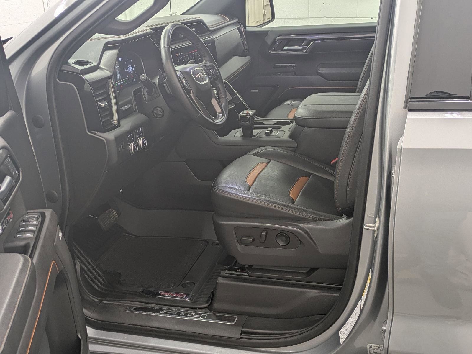 Used 2023 GMC Sierra 1500 AT4 w/ Technology Package image 22