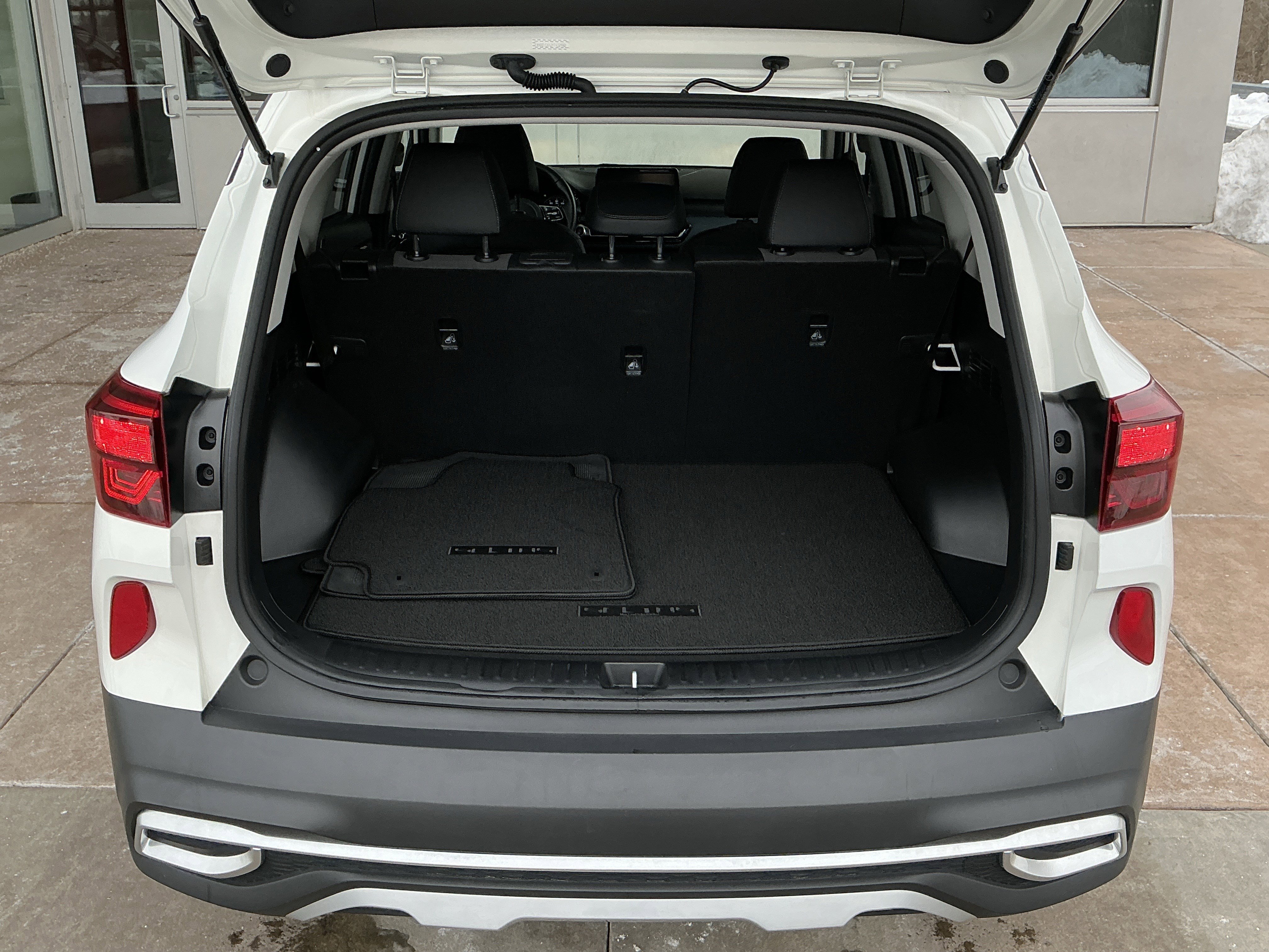 Used 2023 Kia Seltos S w/ Navigation Package image 24