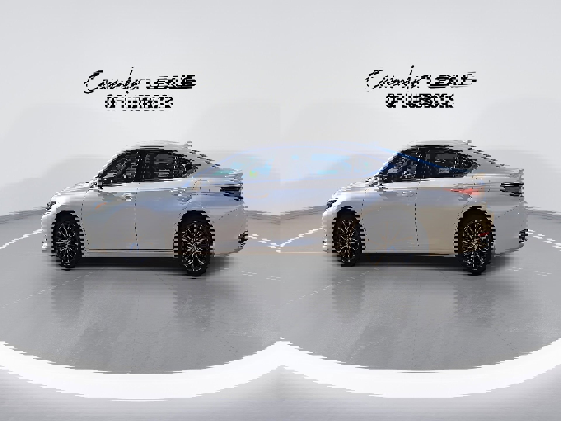 Certified 2025 Lexus ES 300h w/ Premium Package image 6