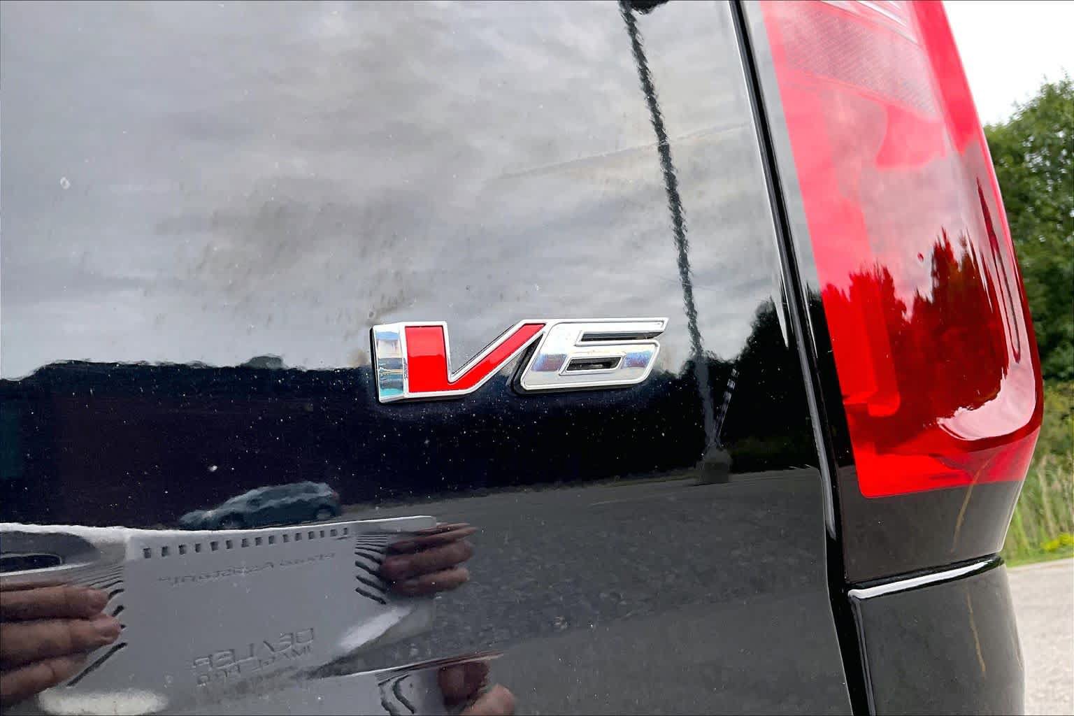Used 2022 Chevrolet Colorado LT w/ Safety Package AWD/4WD image 10