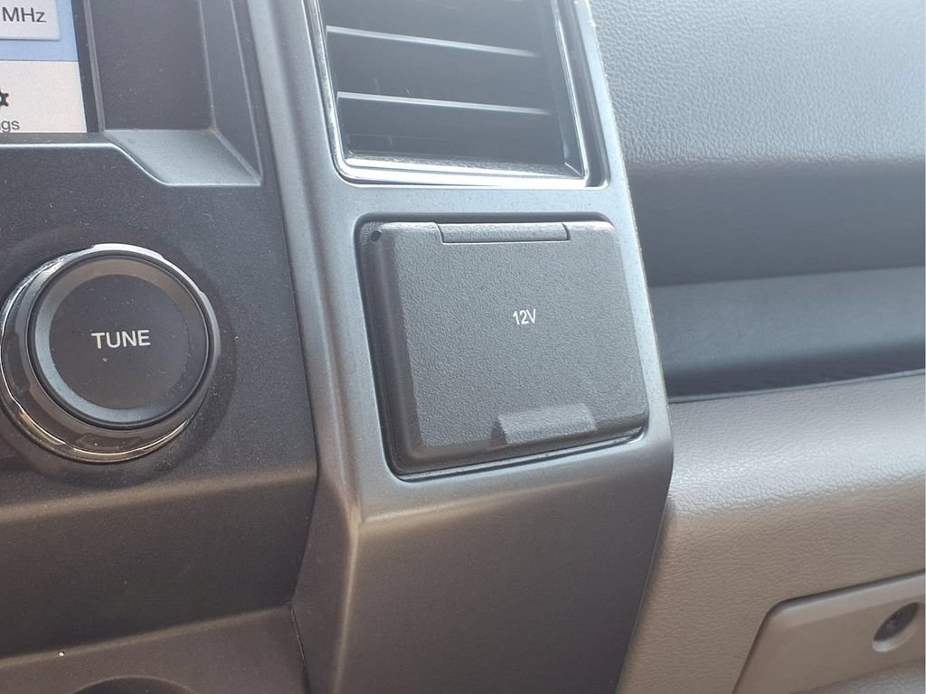 Used 2019 Ford F150 XLT AWD/4WD image 9