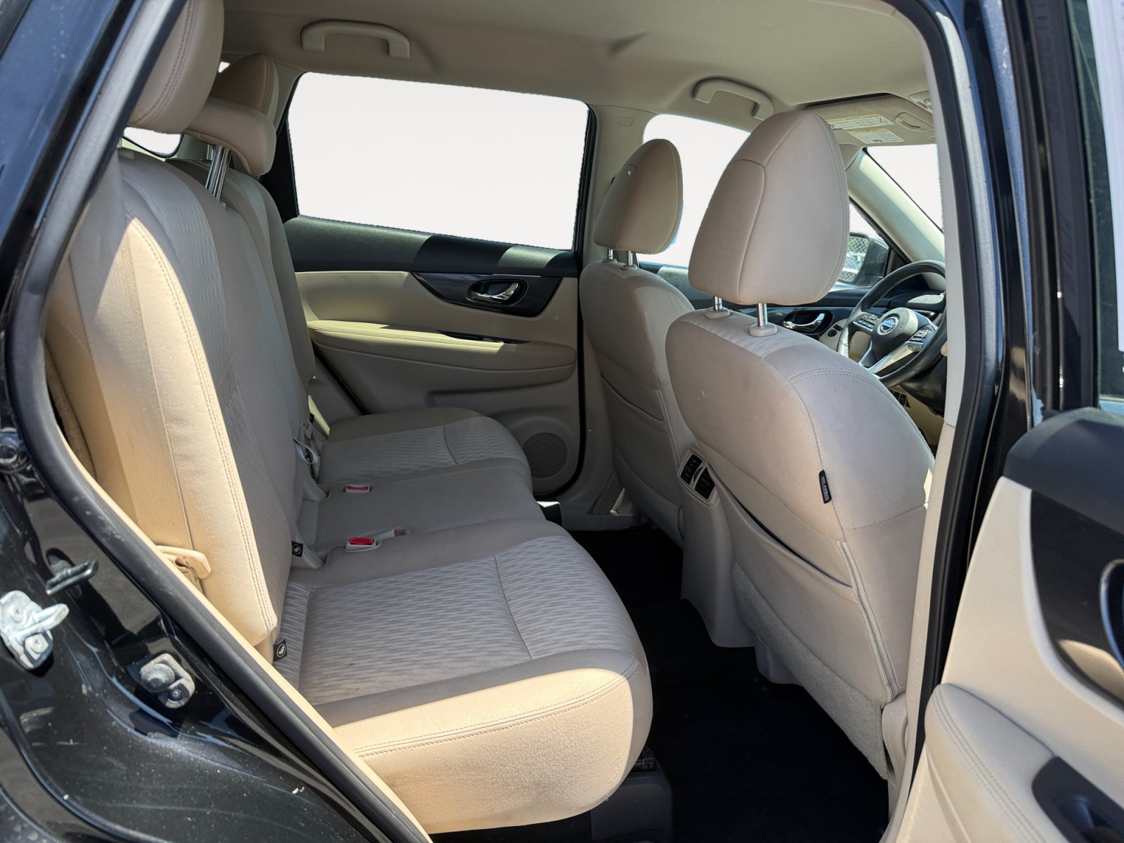 Used 2017 Nissan Rogue SV AWD/4WD image 18