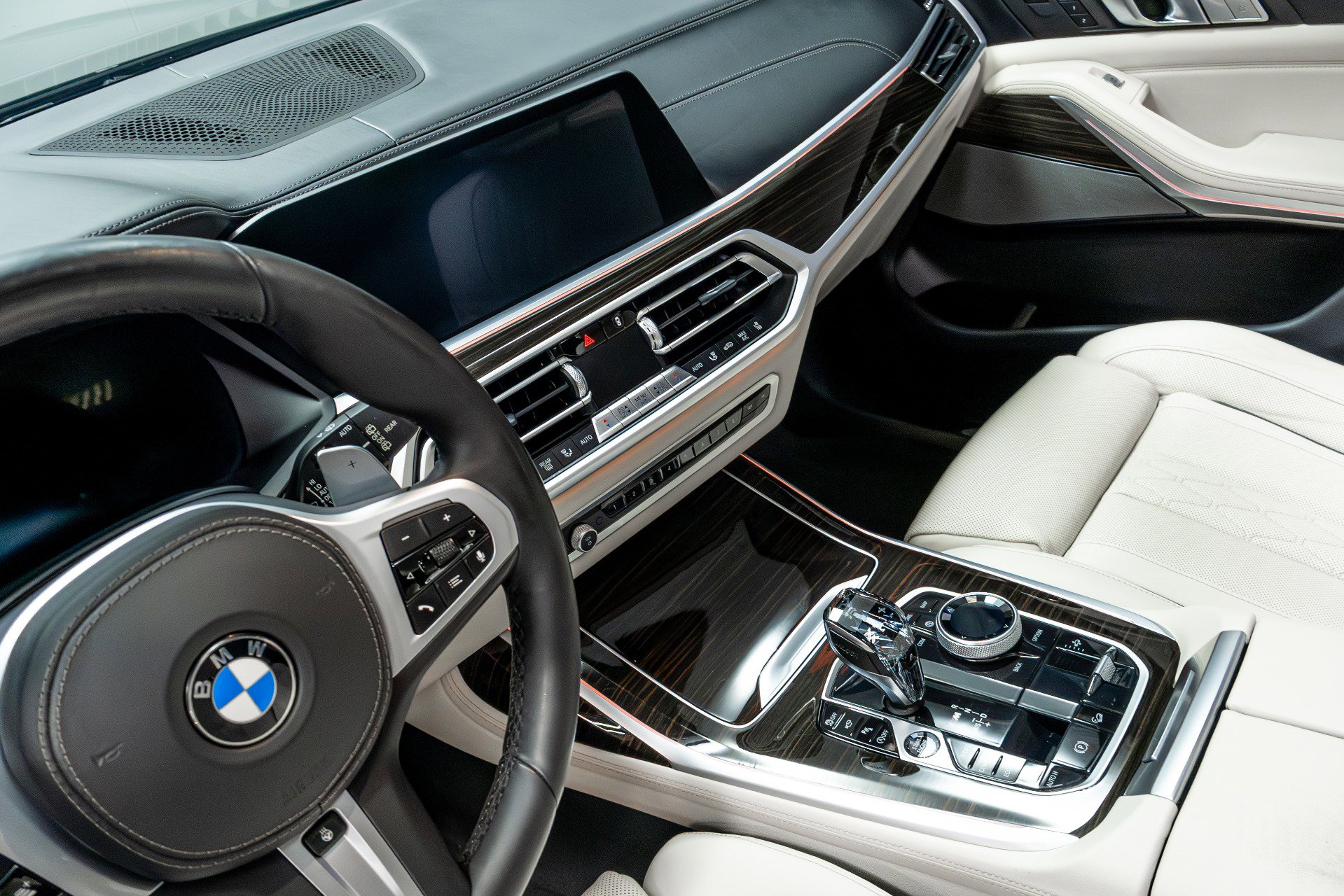 Used 2021 BMW X7 M50i image 71