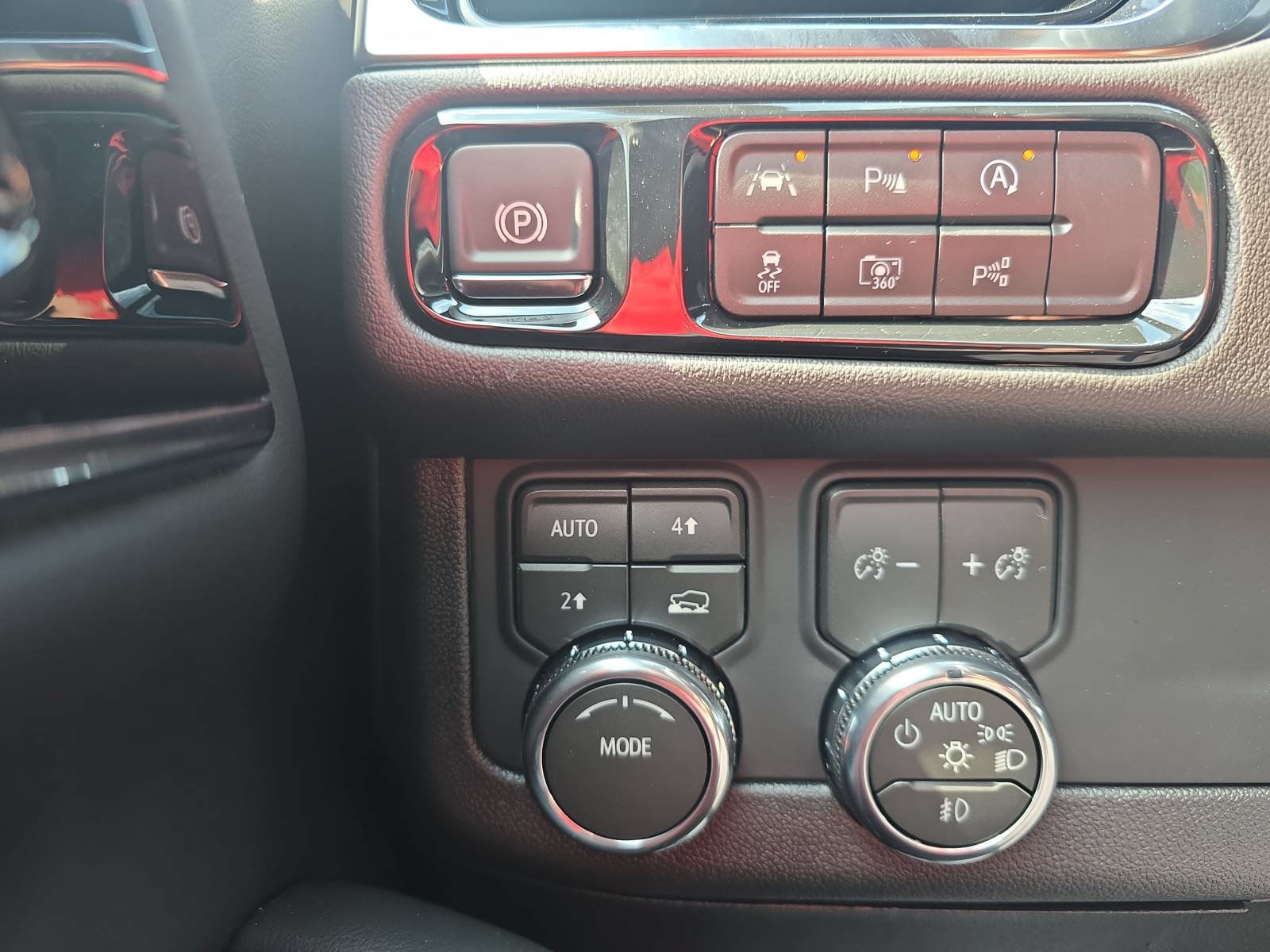 New 2026 GMC Yukon XL Elevation w/ LPO, Floor Liner Package AWD/4WD image 27