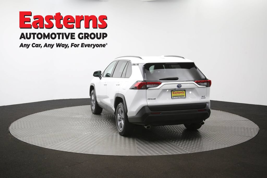 Used 2022 Toyota RAV4 XLE AWD/4WD image 65