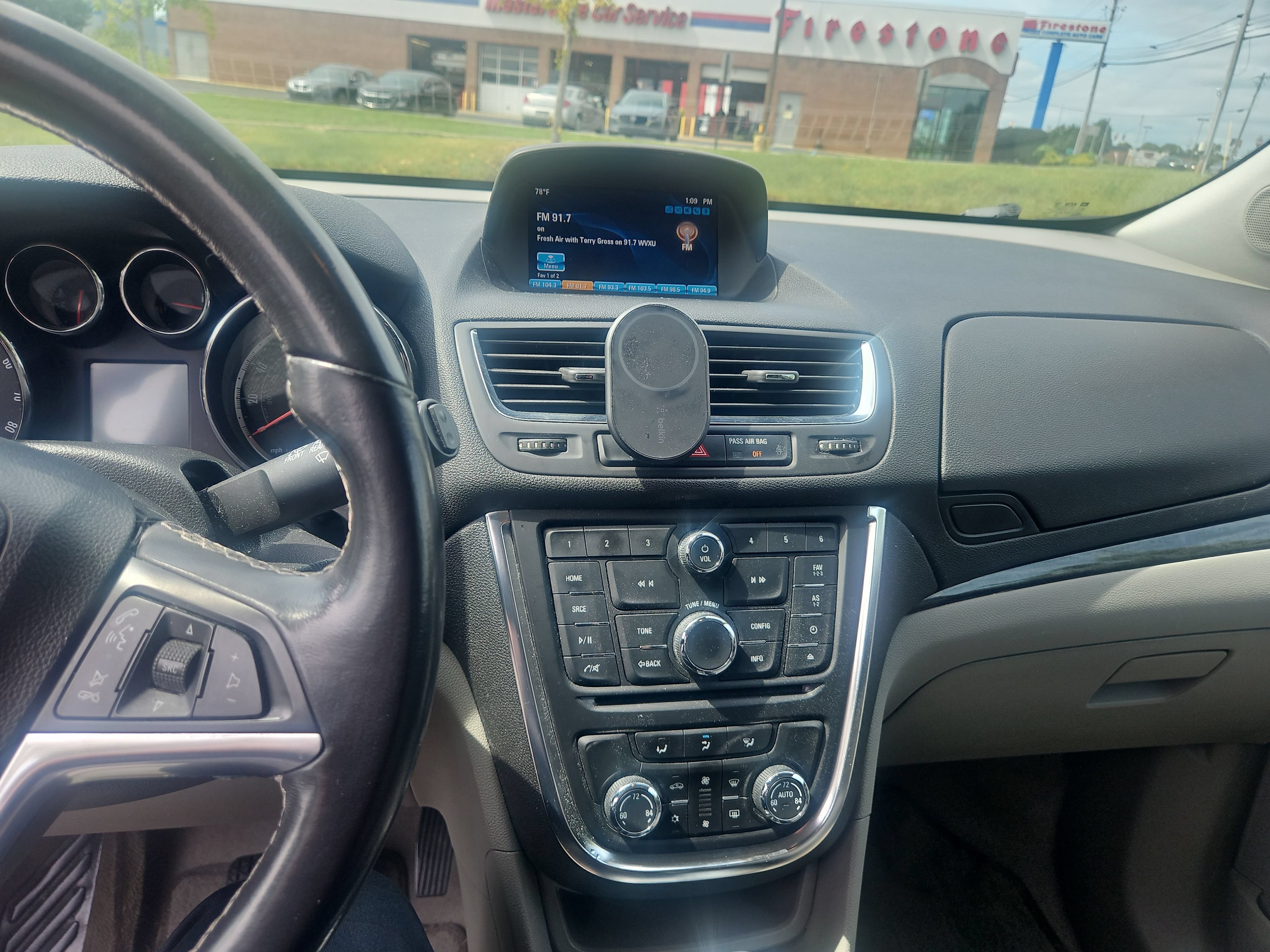 Used 2016 Buick Encore Convenience AWD/4WD image 2