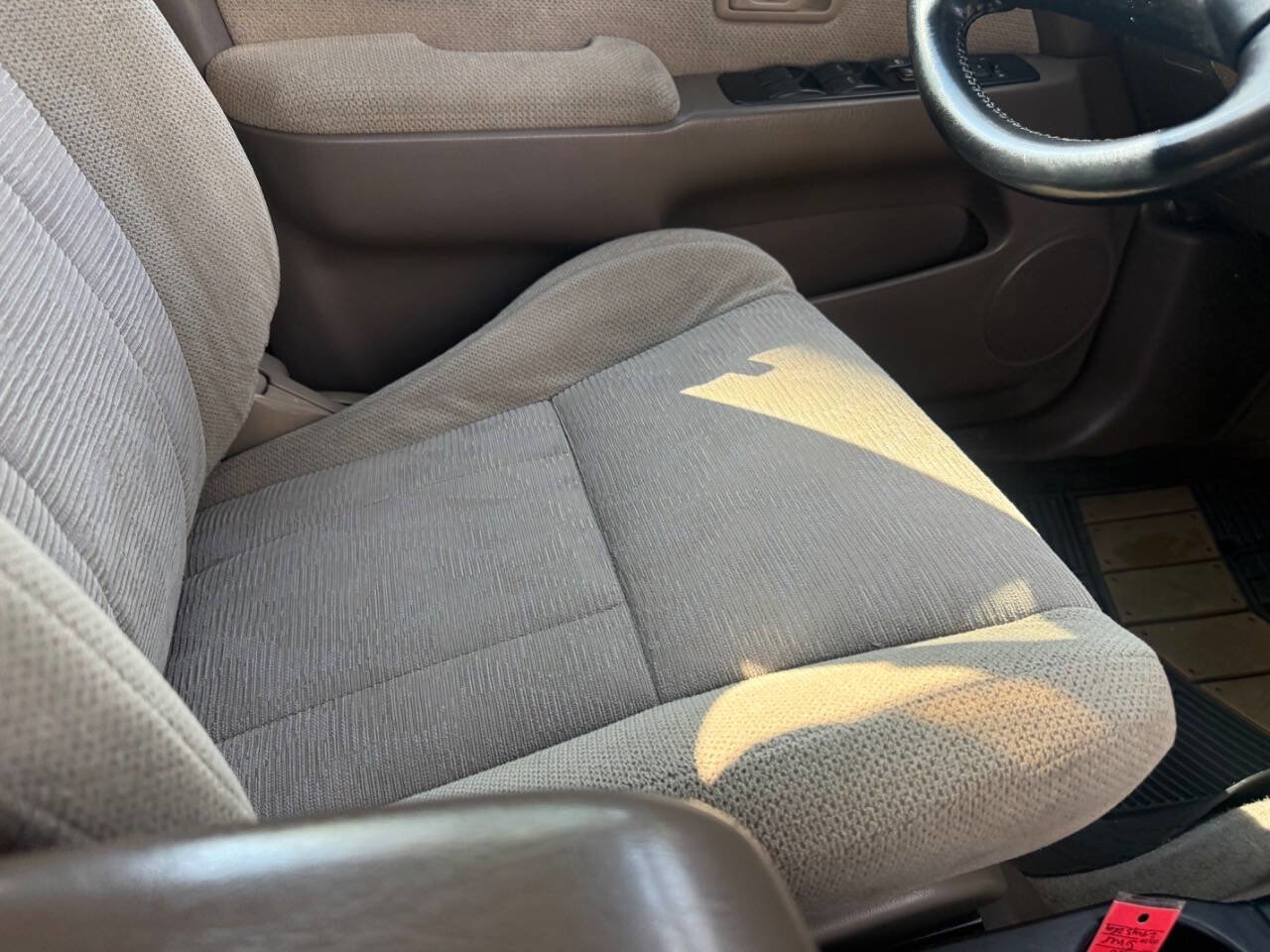 Used 2000 Toyota 4Runner SR5 image 42