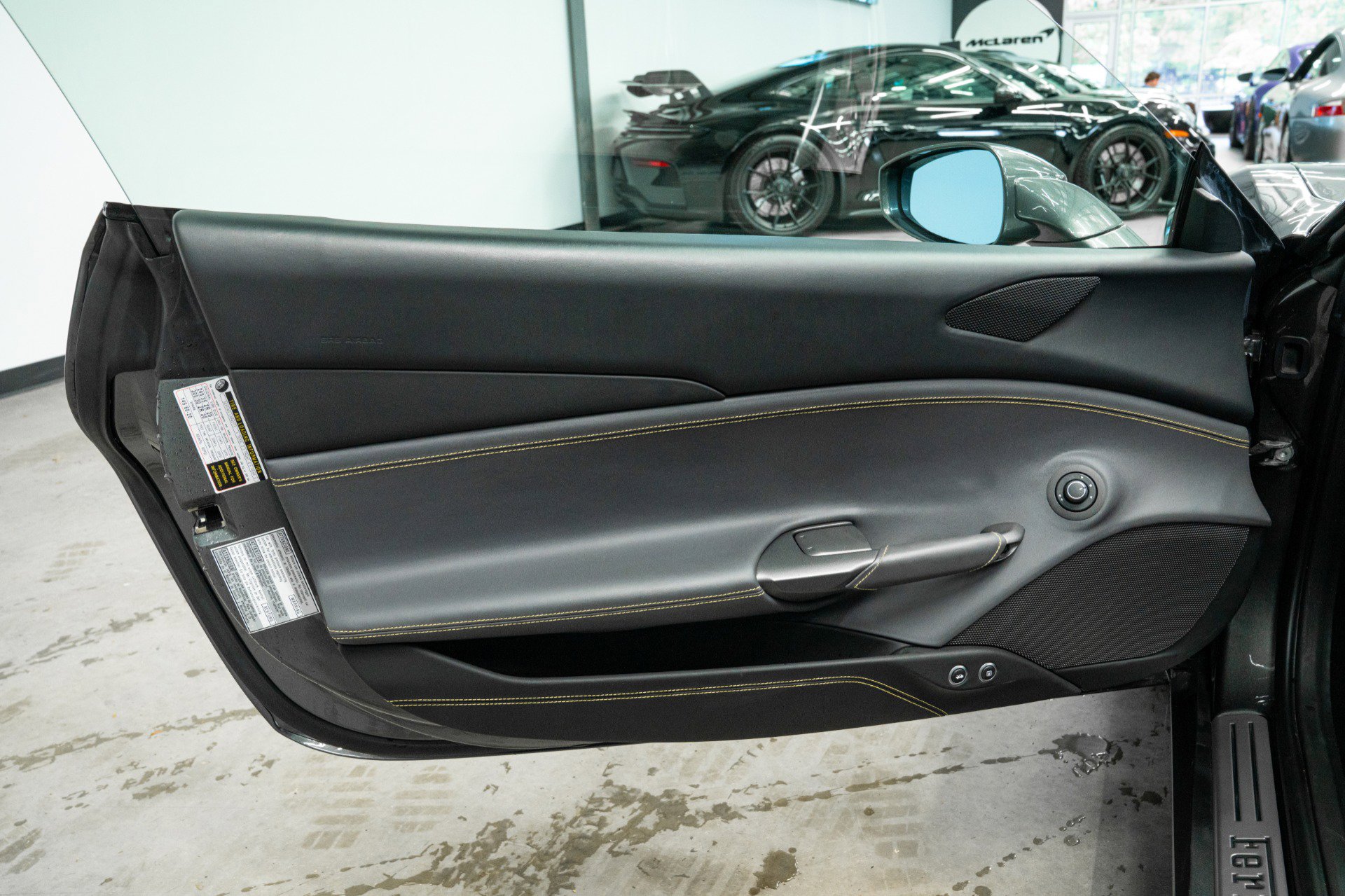 Used 2017 Ferrari 488 GTB RWD image 39