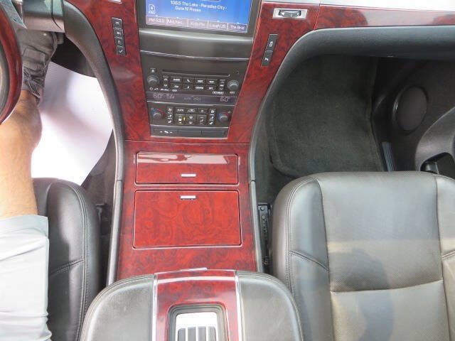 Used 2013 Cadillac Escalade EXT Luxury AWD/4WD image 31
