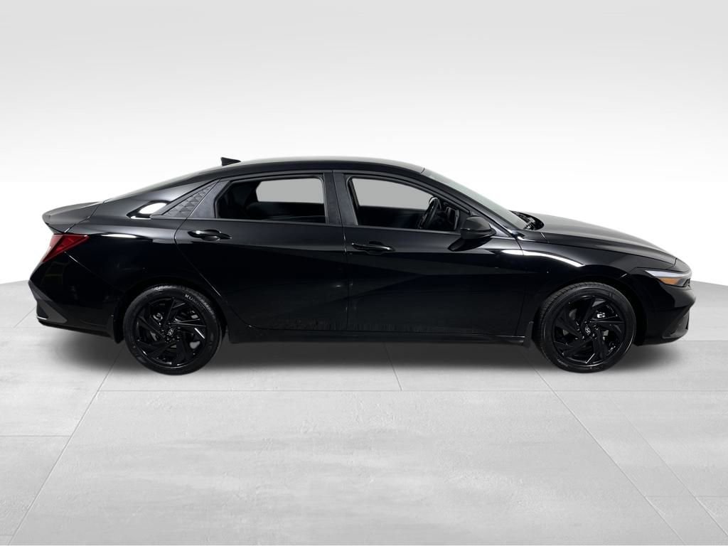 New 2026 Hyundai Elantra Sport image 6