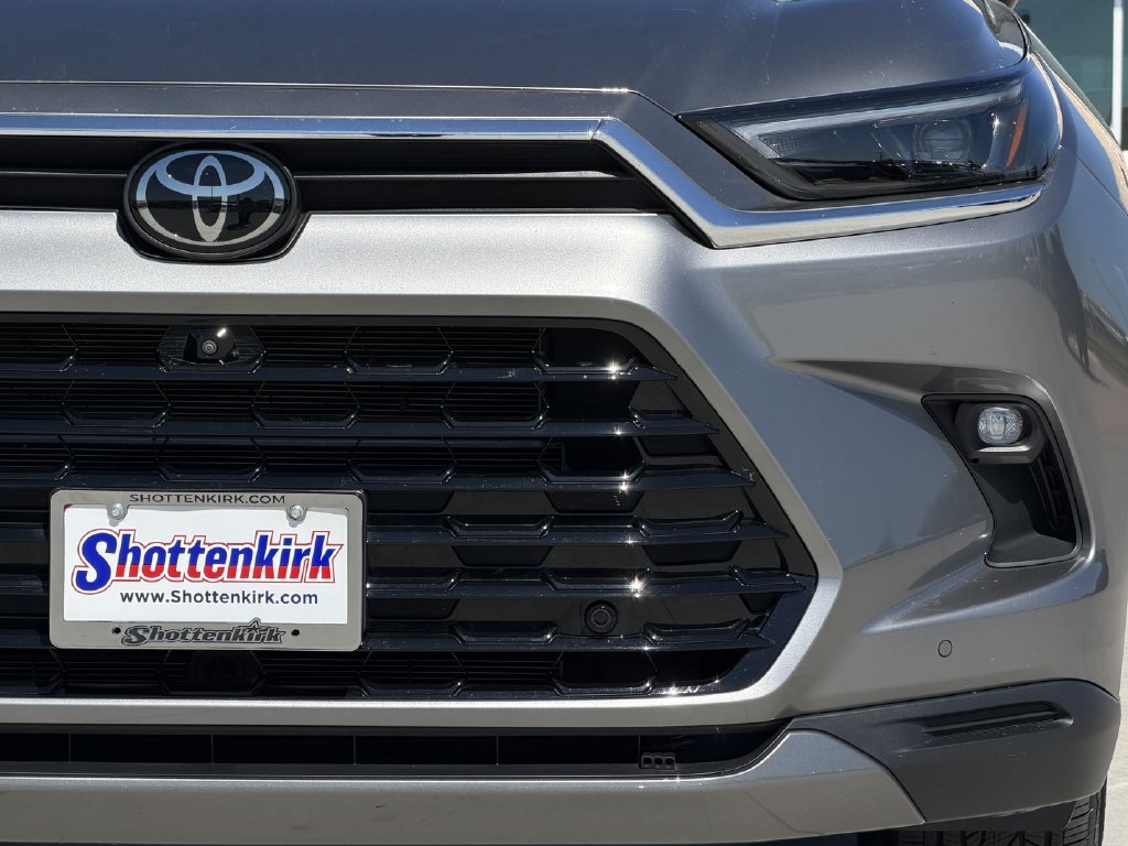 Used 2025 Toyota Grand Highlander AWD Hybrid image 8