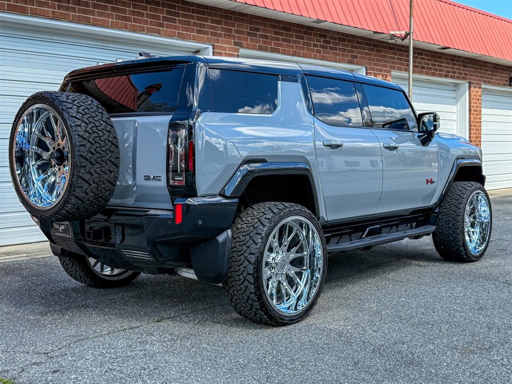 Used 2024 GMC Hummer EV 3X w/ LPO, Illumination Package image 39