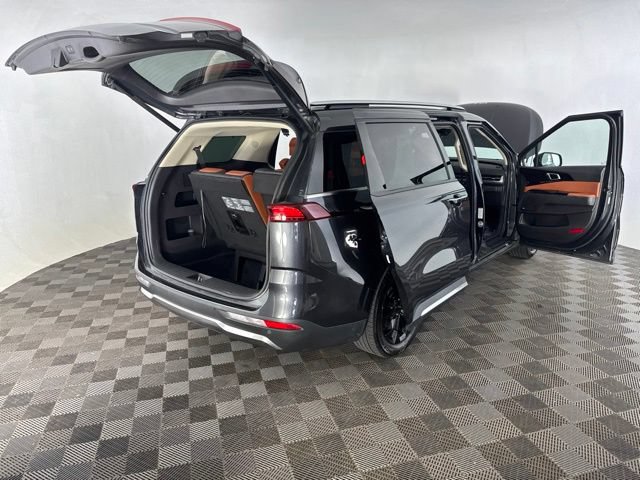 Used 2023 Kia Carnival SX Prestige FWD image 17