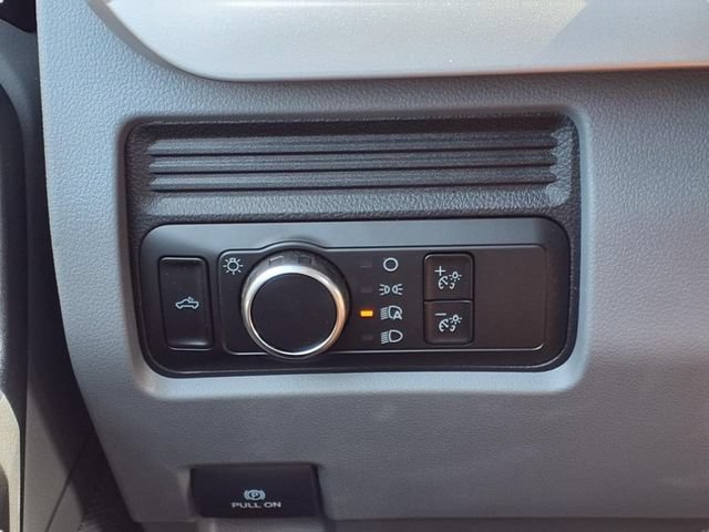New 2025 Ford F250 XL w/ 360-Degree Camera Package RWD image 18