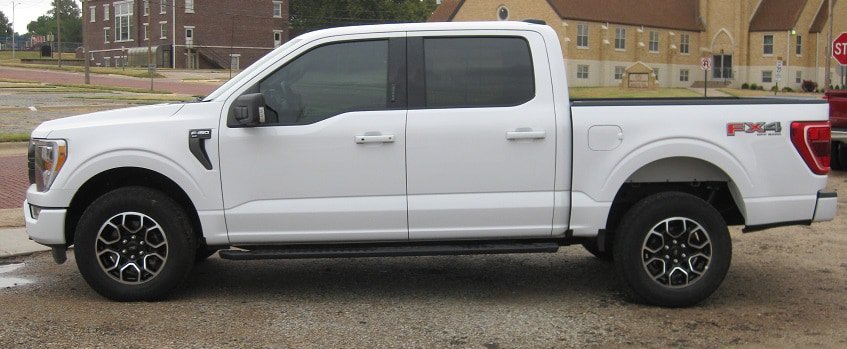 Used 2022 Ford F150 XLT w/ Equipment Group 302A High AWD/4WD image 2
