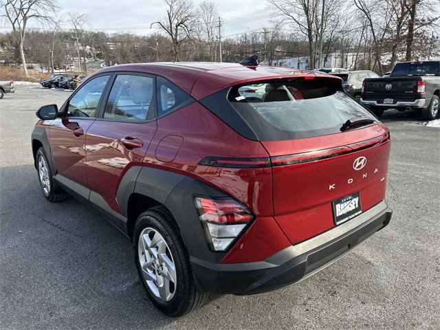 Used 2024 Hyundai Kona SE image 6