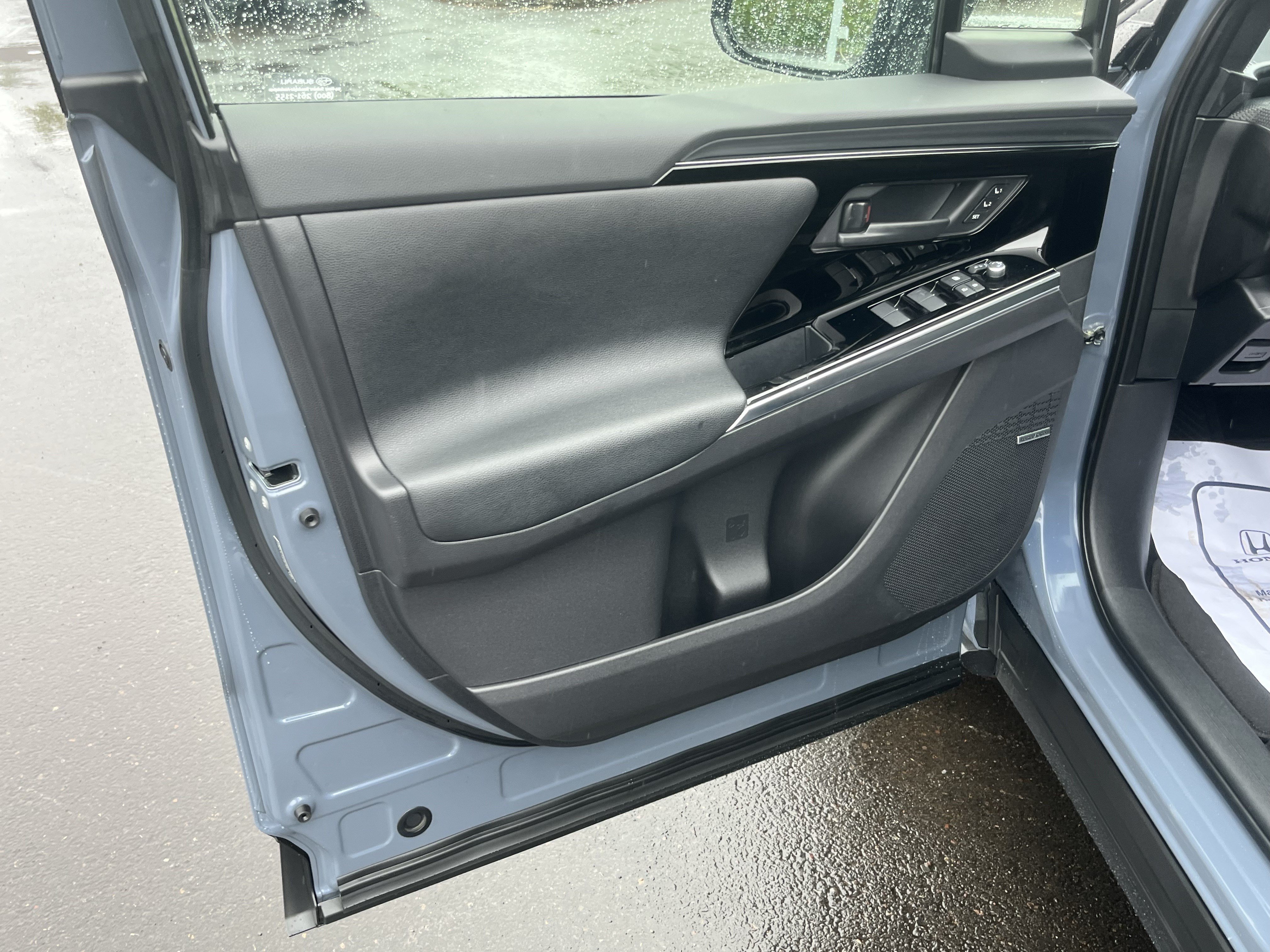 Used 2023 Subaru Solterra AWD image 24