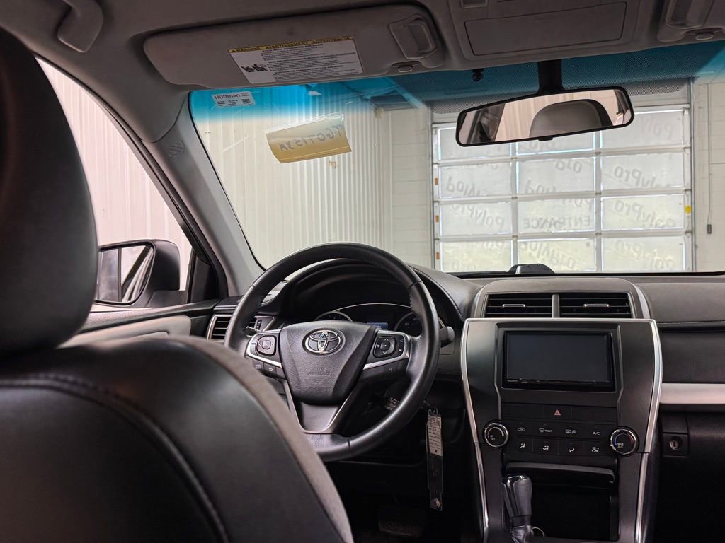 Used 2016 Toyota Camry SE FWD image 18