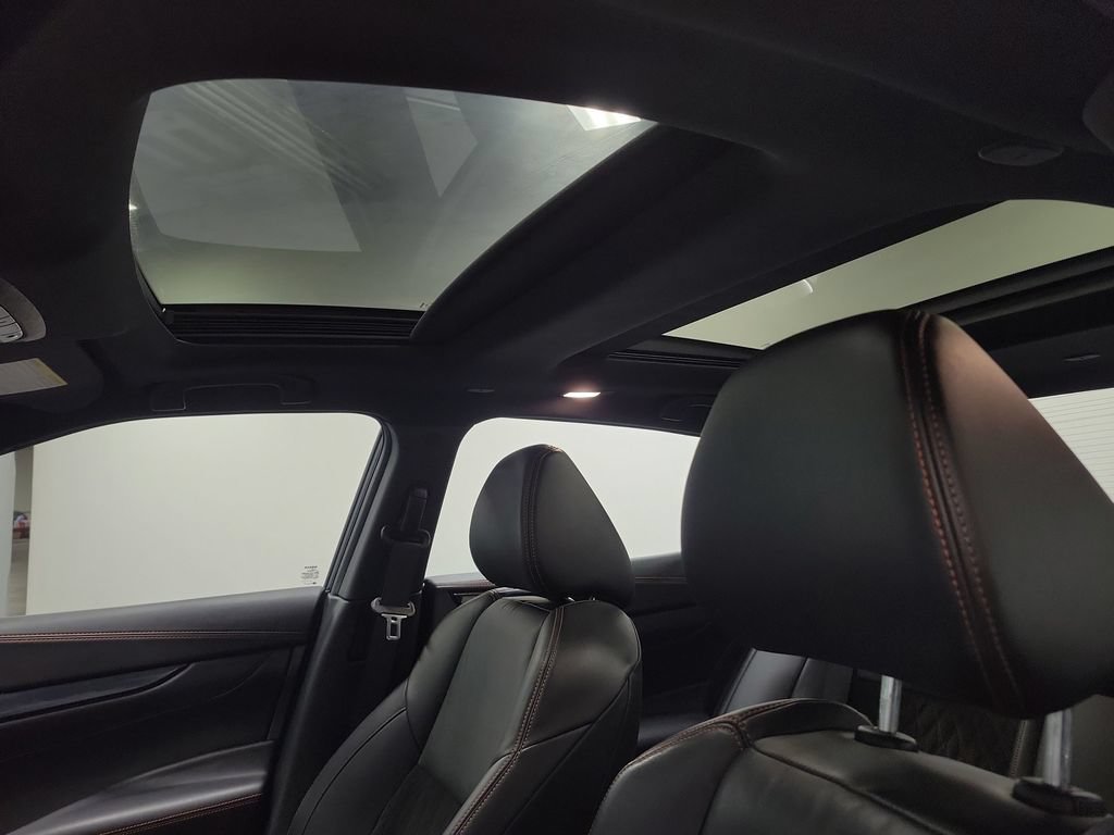 Used 2020 Nissan Maxima SR w/ Sport Mat Group FWD image 17