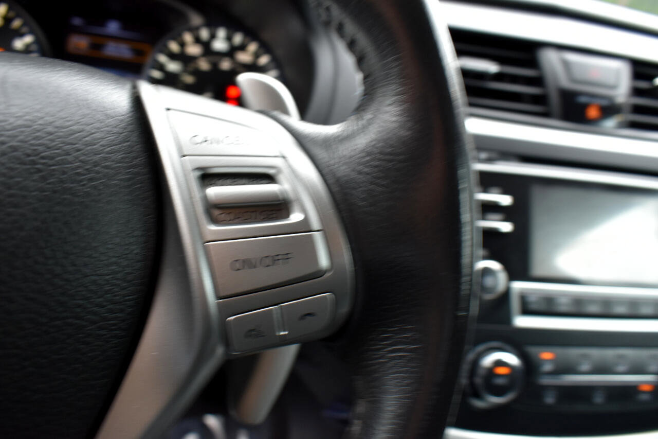 Used 2016 Nissan Altima 3.5 SR image 16