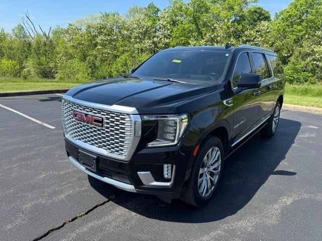 Used 2023 GMC Yukon XL Denali AWD/4WD image 7