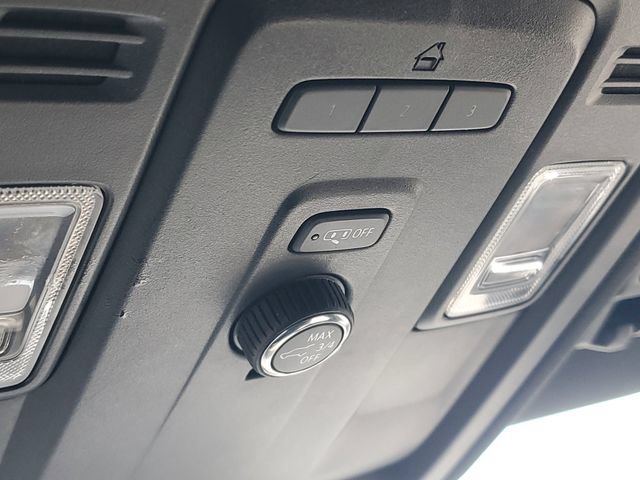 Used 2021 Chevrolet Tahoe LT AWD/4WD image 32