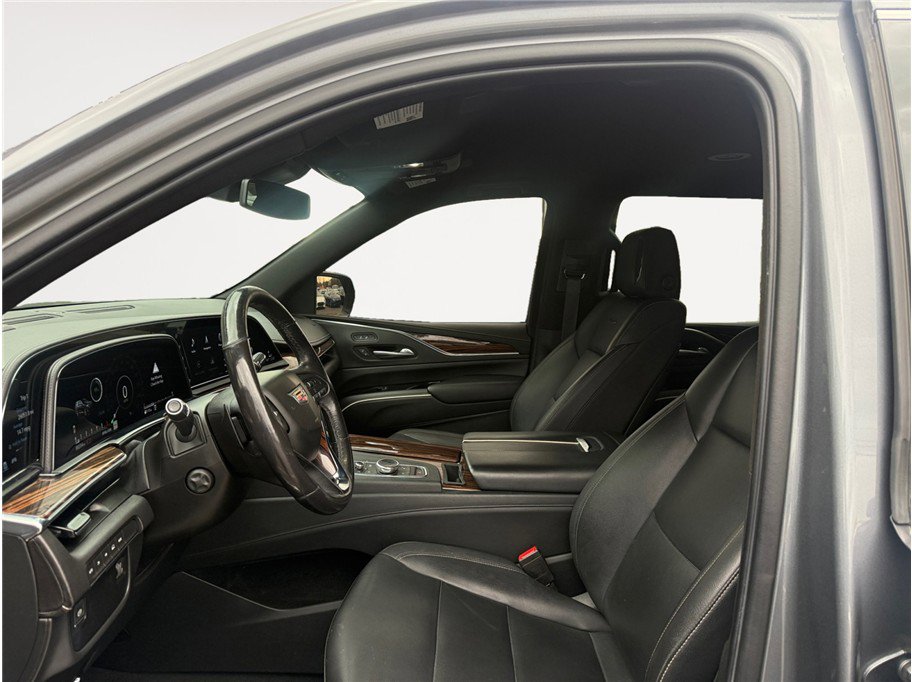 Used 2021 Cadillac Escalade Luxury AWD/4WD image 9