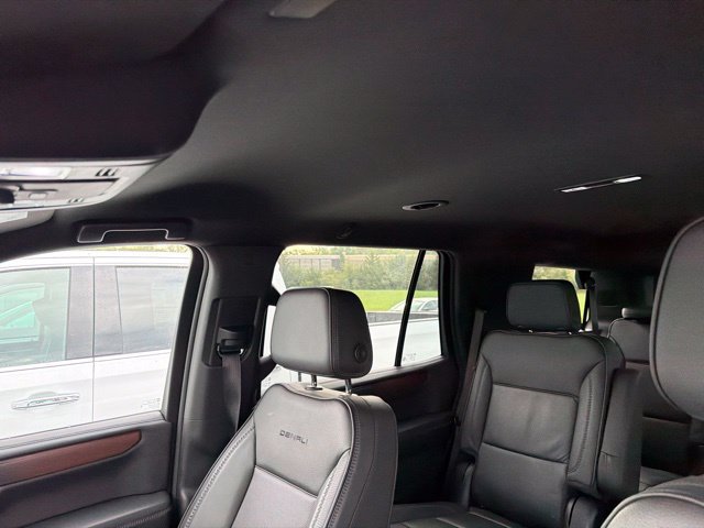 Used 2025 GMC Yukon Denali AWD/4WD image 43