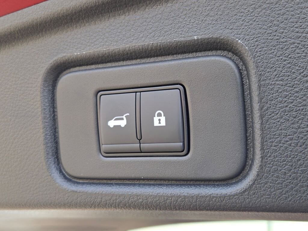 New 2026 Nissan Pathfinder SV image 14