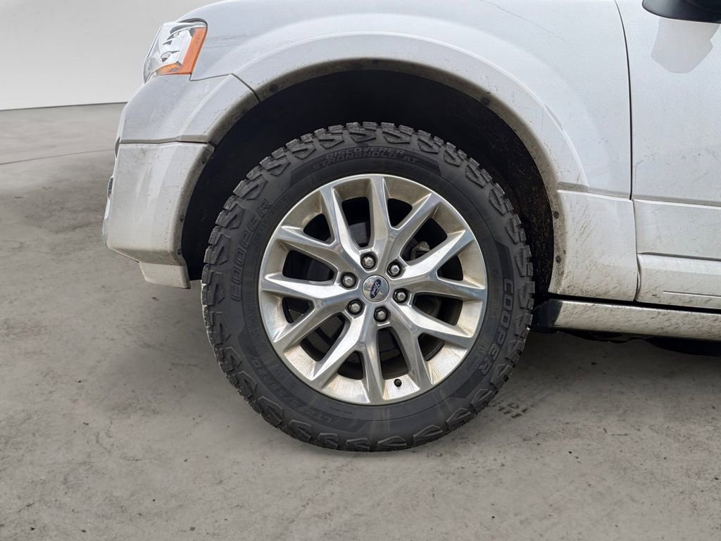 Used 2017 Ford Expedition Limited w/ Equipment Group 301A image 9