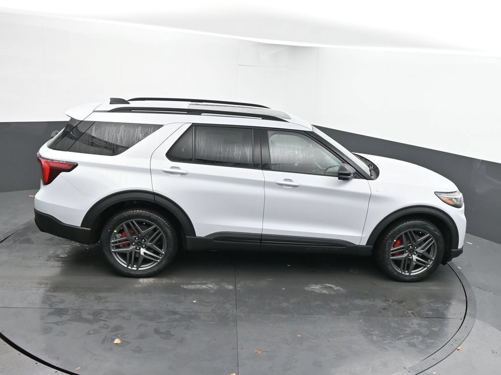 New 2026 Ford Explorer ST-Line w/ ST-Line Street Pack AWD/4WD image 35