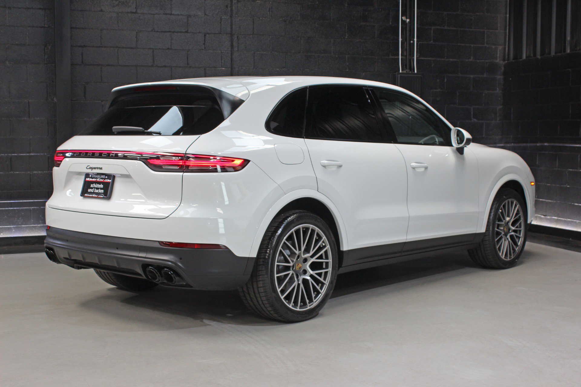 Used 2022 Porsche Cayenne Platinum Edition AWD/4WD image 15