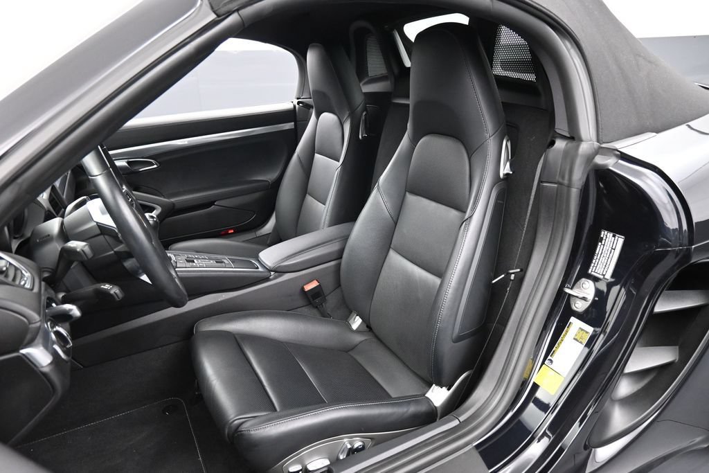 Certified 2024 Porsche 718 Boxster w/ Premium Package RWD image 5