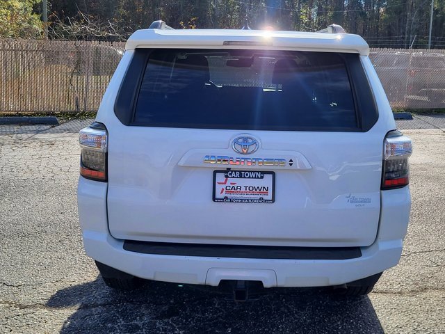 Used 2023 Toyota 4Runner SR5 Premium image 3