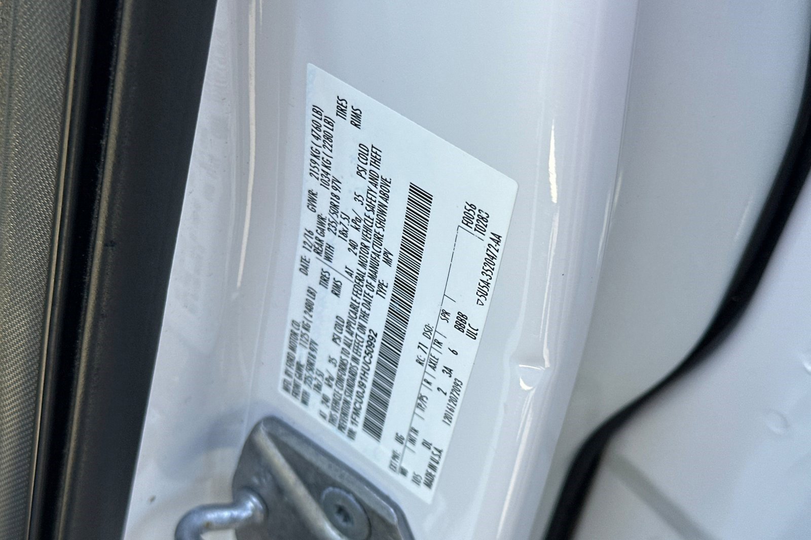 Used 2017 Ford Escape Titanium FWD image 40