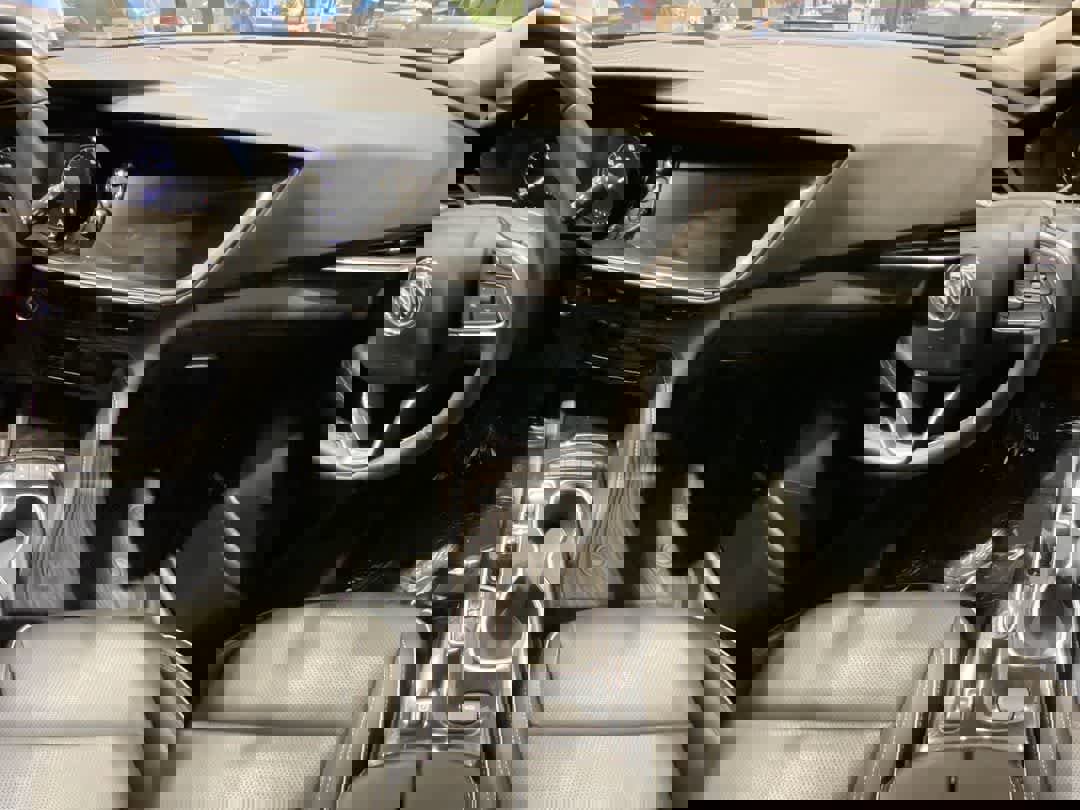 Used 2022 Buick Envision Essence w/ Technology Package I image 23