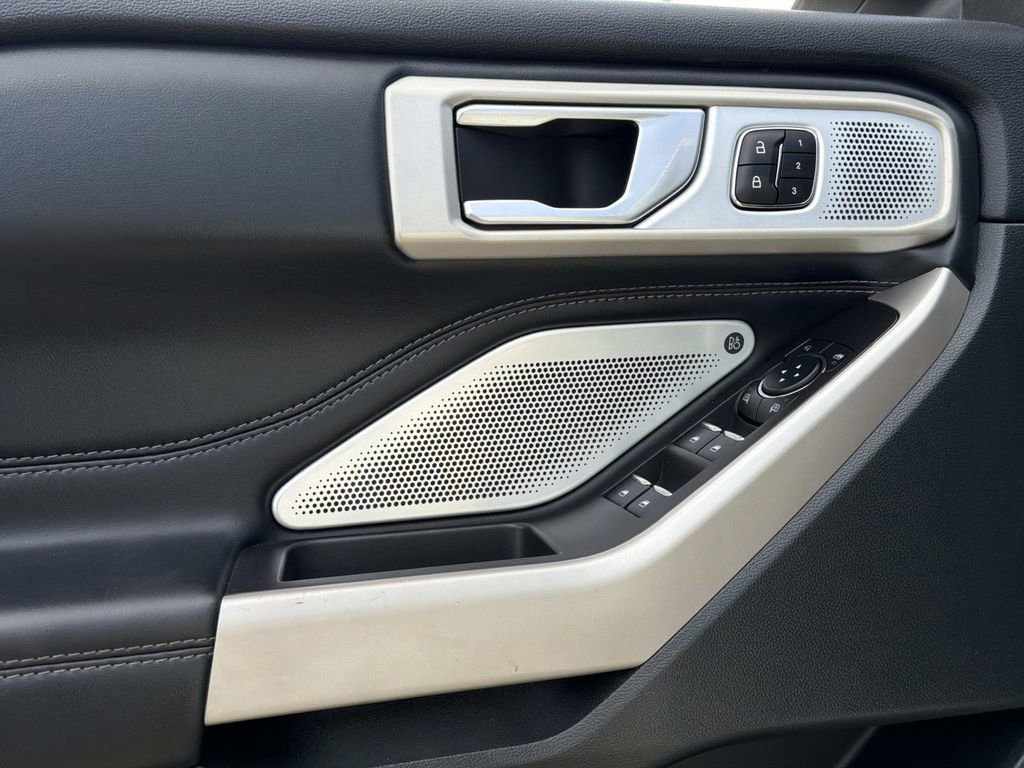 Used 2023 Ford Explorer Limited w/ Limited Technology Package image 20