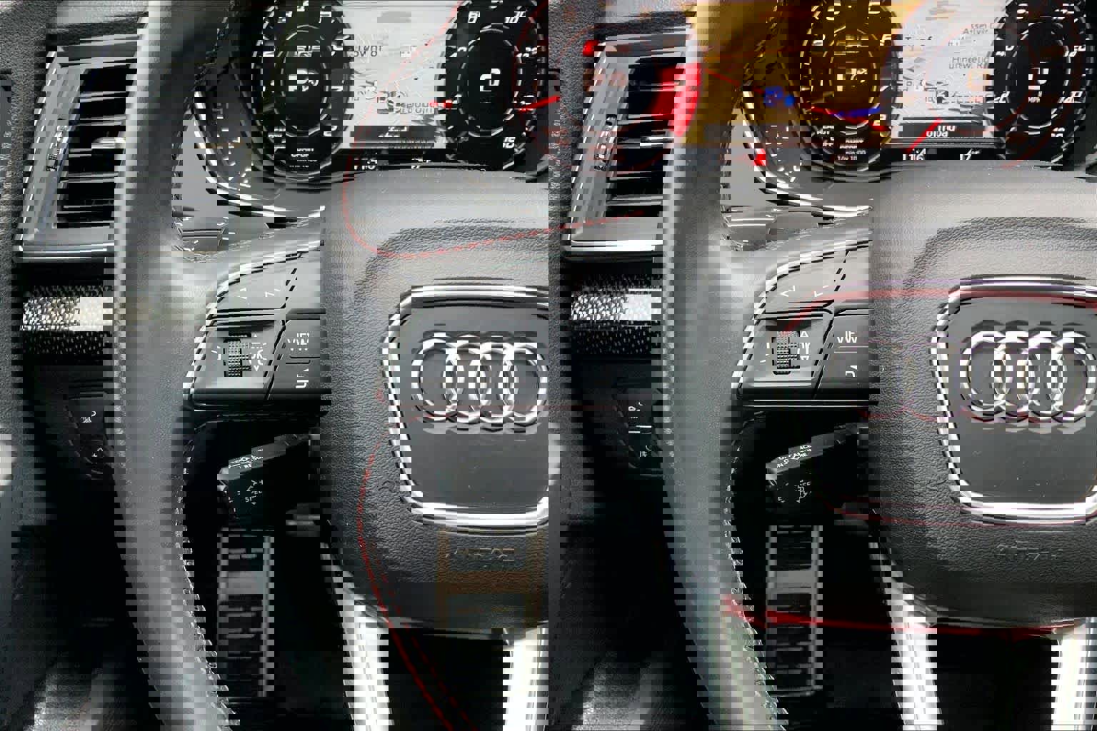 Used 2019 Audi SQ5 Premium Plus w/ Premium Plus Package AWD/4WD image 24