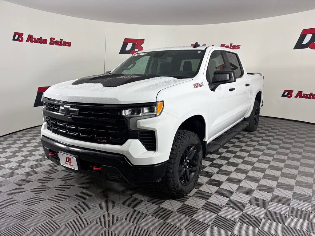 Used 2024 Chevrolet Silverado 1500 LT Trail Boss w/ Protection Package AWD/4WD image 1