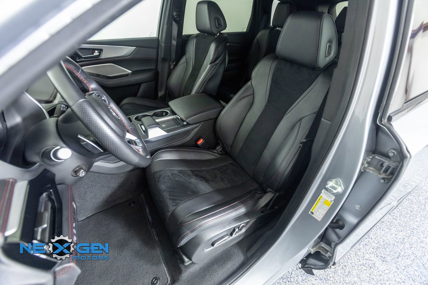 Used 2023 Acura MDX A-Spec AWD/4WD image 25