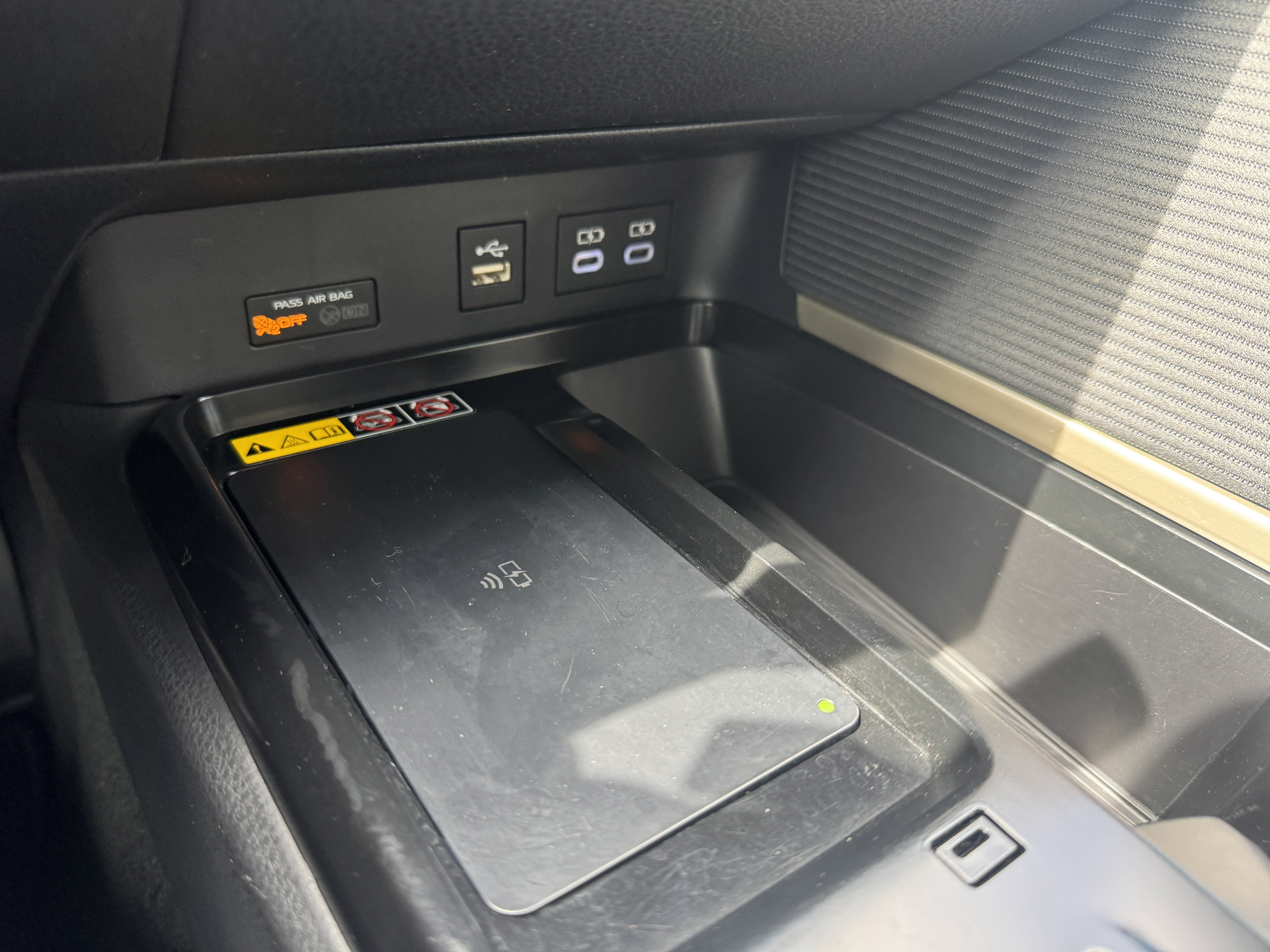 Certified 2025 Toyota Camry SE w/ Convenience Package AWD/4WD image 28