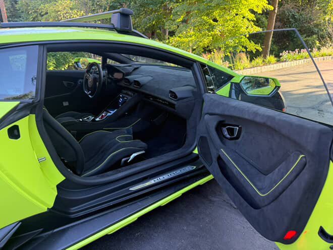 Used 2024 Lamborghini Huracan Sterrato AWD/4WD image 12