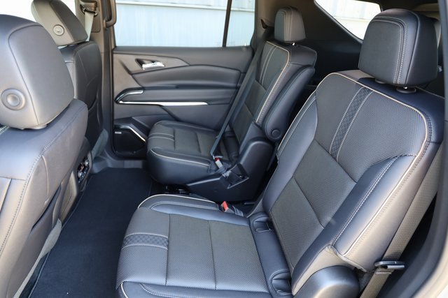 New 2026 Chevrolet Traverse High Country image 13