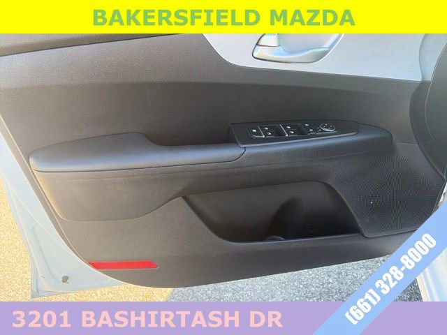 Used 2024 Kia Forte LXS image 10