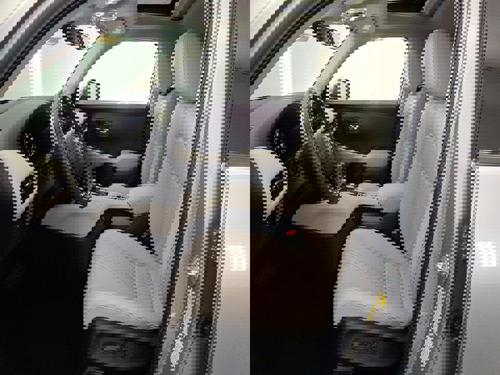 Used 2024 Honda HR-V EX-L image 11