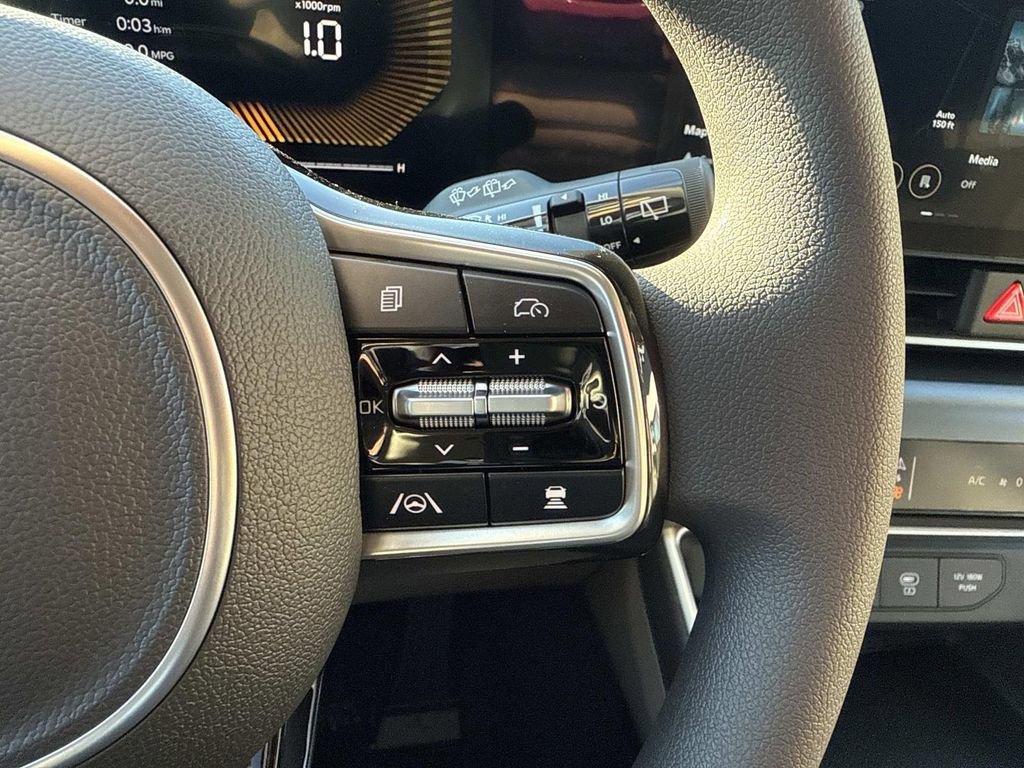 New 2026 Kia Carnival LX image 11